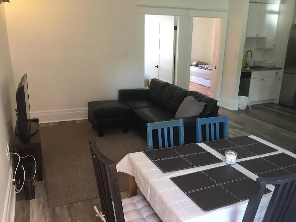 5 Star Location Downtown Core 1035 Granville St 6Bed-Rooms Unit 16 People Available Vancouver 0*,  Canada