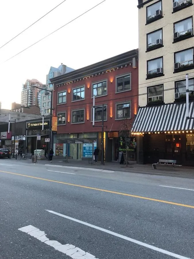 5 Star Location Downtown Core 1035 Granville St 6Bed-Rooms Unit 16 People Available Vancouver